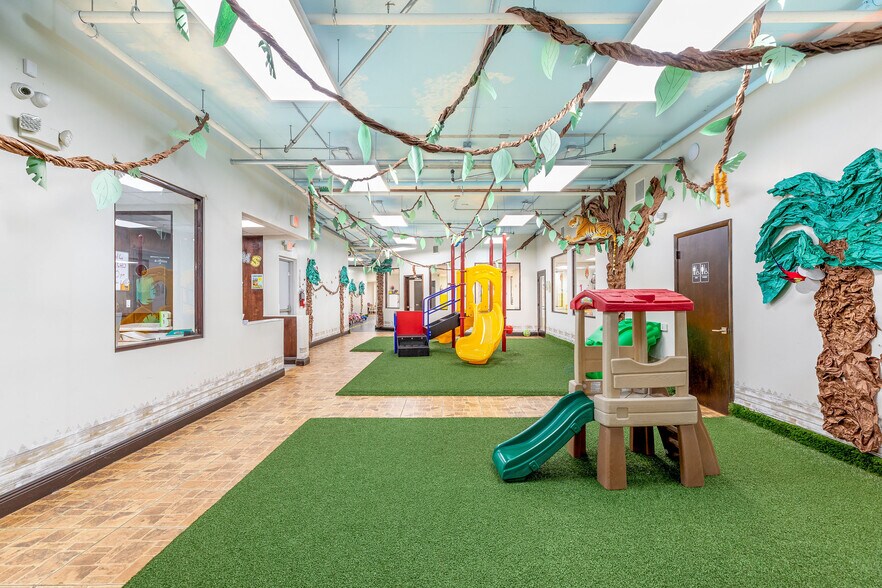 More Photos Of 25 SW 9th St, Miami Coworking Space