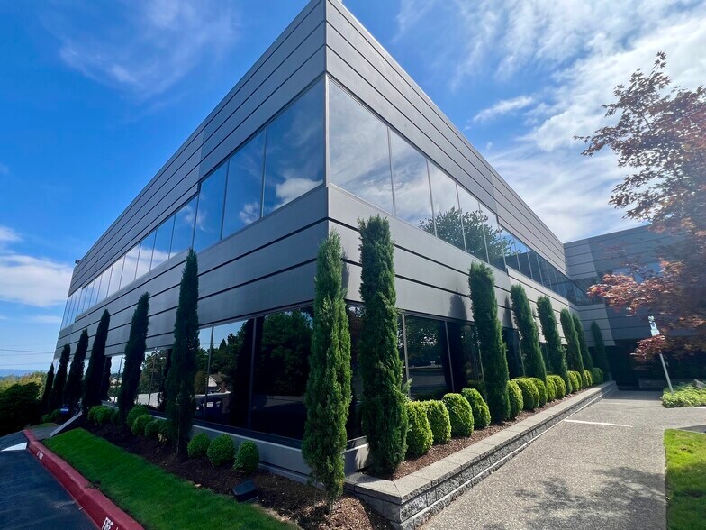 More Photos Of 9700 SW Capitol Hwy, Portland Office For Sale