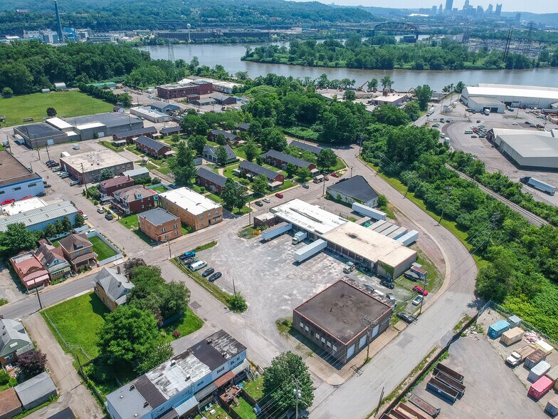 More Photos Of 98 Sproul St, McKees Rocks Truck Terminal For Sale