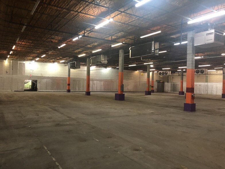 More Photos Of 3809-3811 Castlewood Rd, Richmond Warehouse For Lease