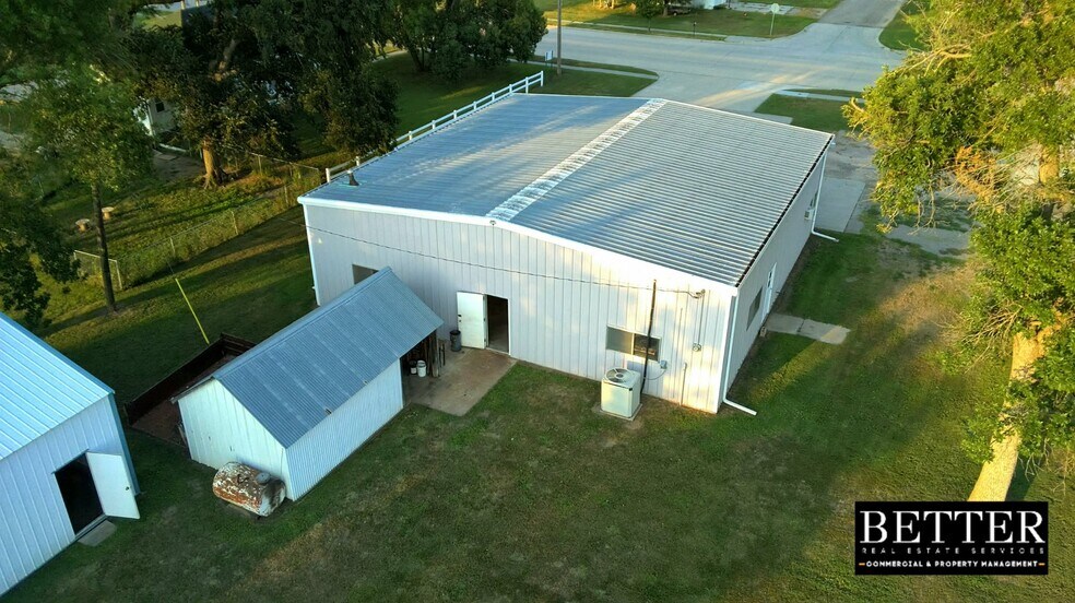 More Photos Of 408 Strickler St, Waco Flex For Sale