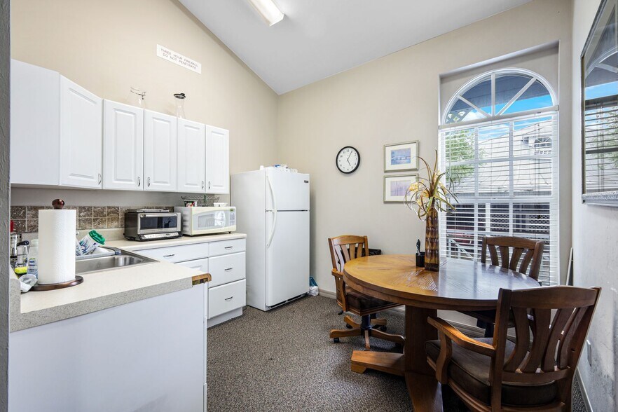 More Photos Of 1361 Royal Palm Square Blvd, Fort Myers Office For Sale