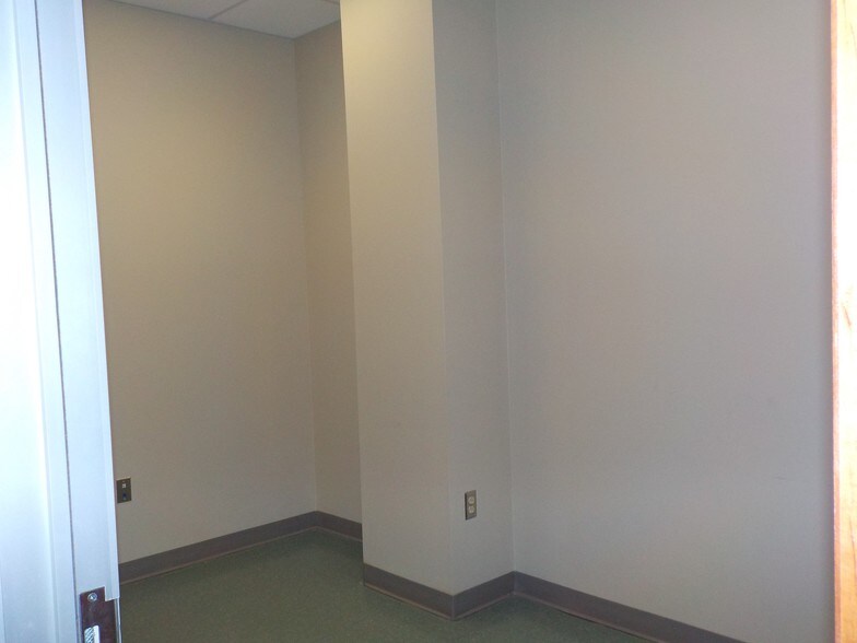 More Photos Of 5700 N Exp 77/83, Brownsville Medical For Lease