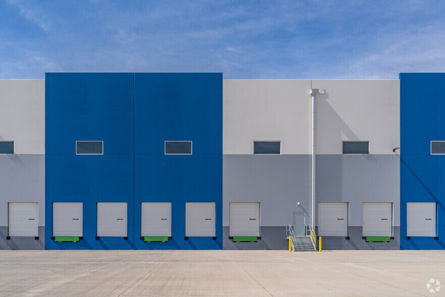 More Photos Of NWC Indian School Rd & W Minnezona Ave, Goodyear Unknown For Lease