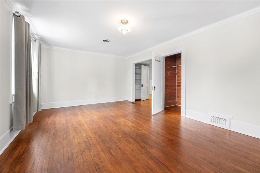 More Photos Of 301 E Main St, Easley Land For Sale