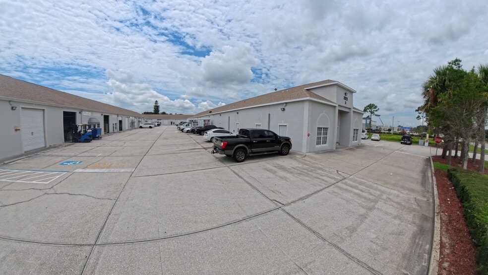 More Photos Of 2825 Business Center Blvd, Melbourne Distribution For Lease