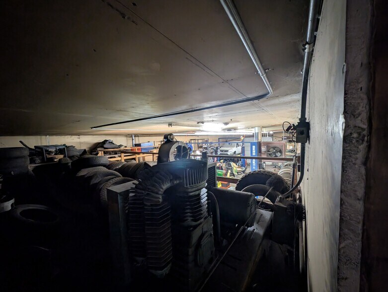 More Photos Of 1100 Weise St, Green Bay Auto Dealership For Sale