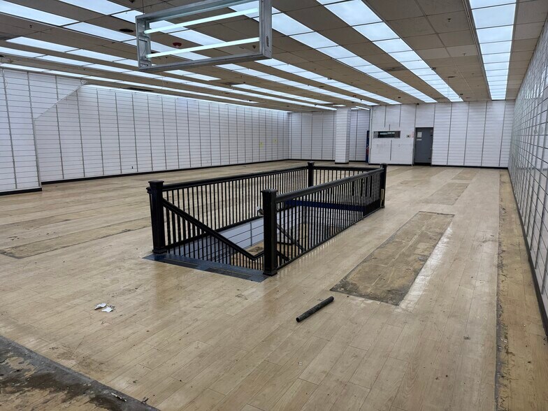 More Photos Of 361 Central Ave, Jersey City Storefront For Sale