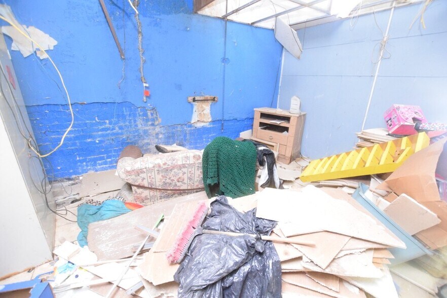 More Photos Of 114 Main St, Watts Apartments For Sale