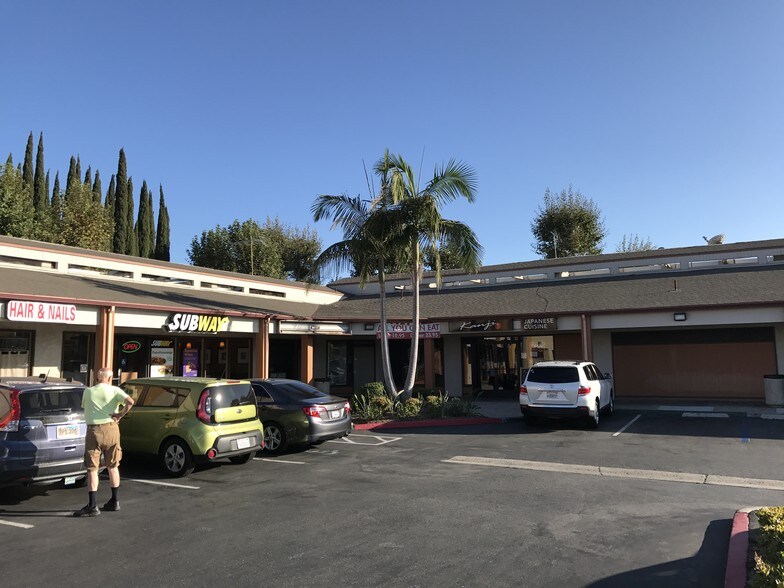 More Photos Of 21212 Bake Pky, Lake Forest Storefront For Lease