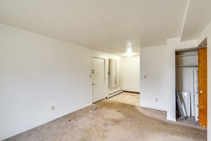 More Photos Of 2615 Ellet Ave, Akron Apartments For Sale