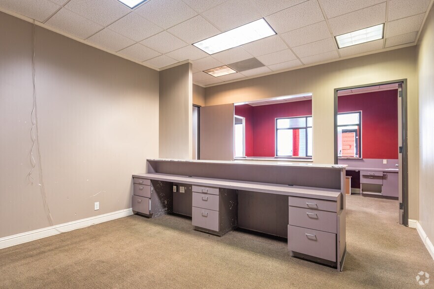 More Photos Of 12501-12607 Gulf Fwy, Houston Unknown For Lease