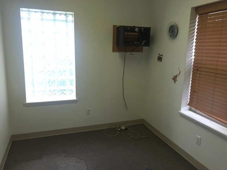 More Photos Of 18440 John R St, Detroit Religious Facility For Sale