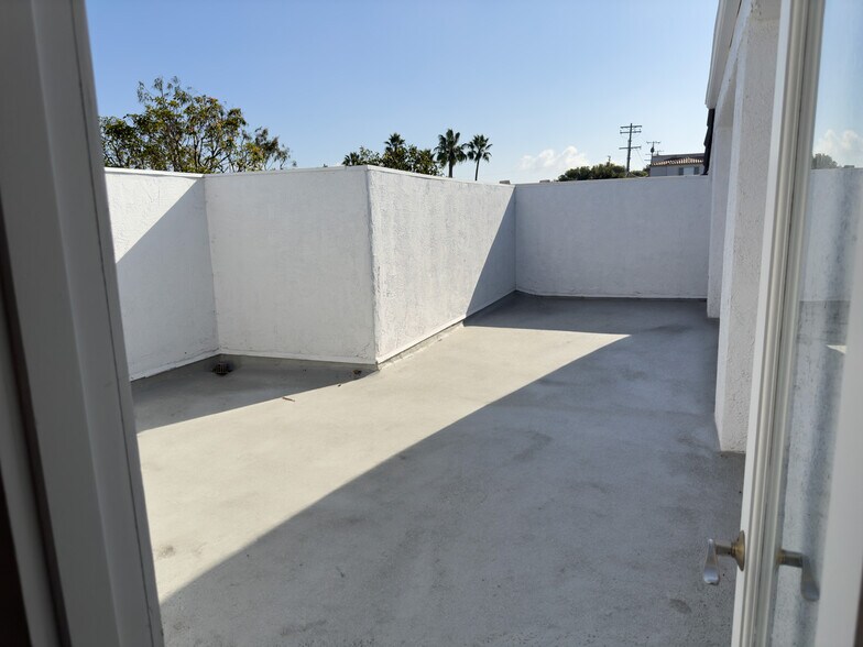 More Photos Of 1009 Torrance Blvd, Redondo Beach Loft Creative Space For Lease