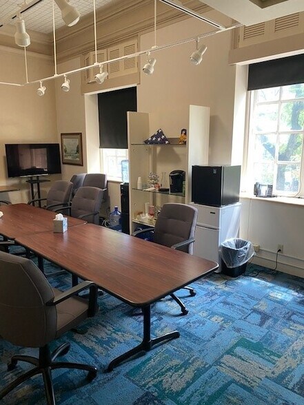 More Photos Of 1 W Market St, Corning Office Residential For Lease