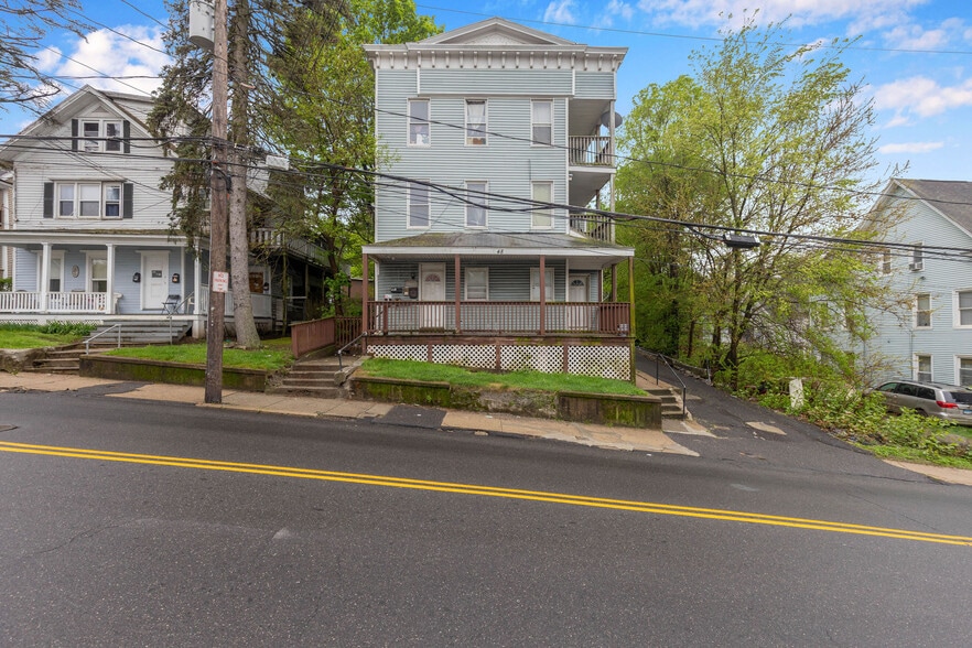 Primary Photo Of 46 Washington St, Waterbury Apartments For Sale