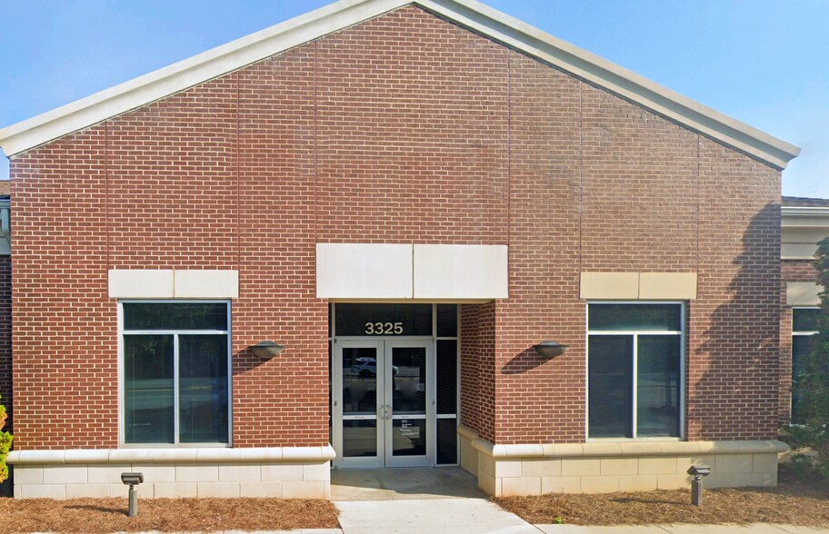 Primary Photo Of 3325 Sugarloaf Pky, Lawrenceville Bank For Sale