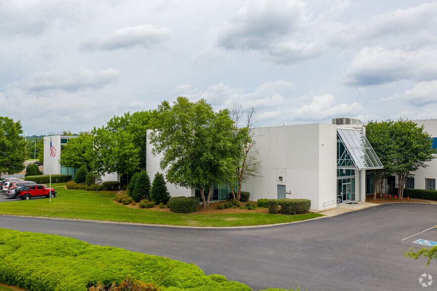 Primary Photo Of 245 Great Circle Rd, Nashville Distribution For Lease