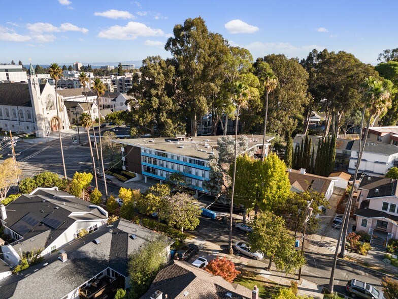 More Photos Of 55 El Camino Real, Burlingame Apartments For Sale