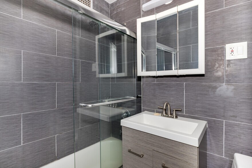 More Photos Of 154 Atlantic Ave, Brooklyn Apartments For Sale