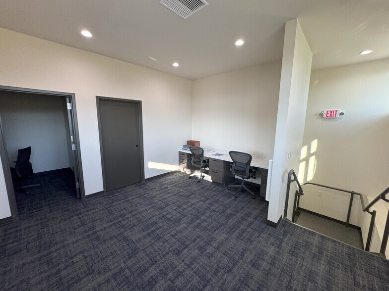 More Photos Of 2800 W Albany St, Broken Arrow Warehouse For Sale