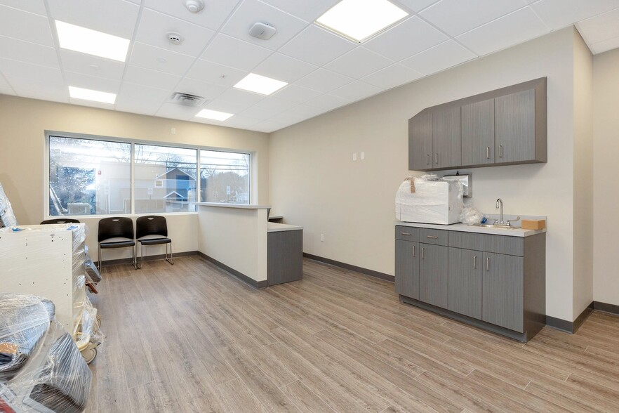 More Photos Of 10 Waldron Ave, Nyack Storefront For Lease