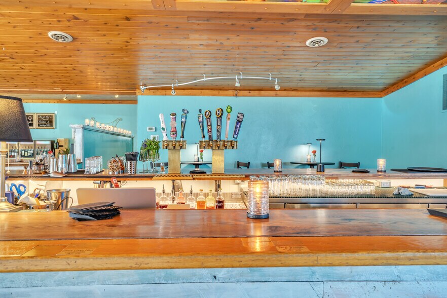 More Photos Of 7778 Highway 42, Egg Harbor Restaurant For Sale