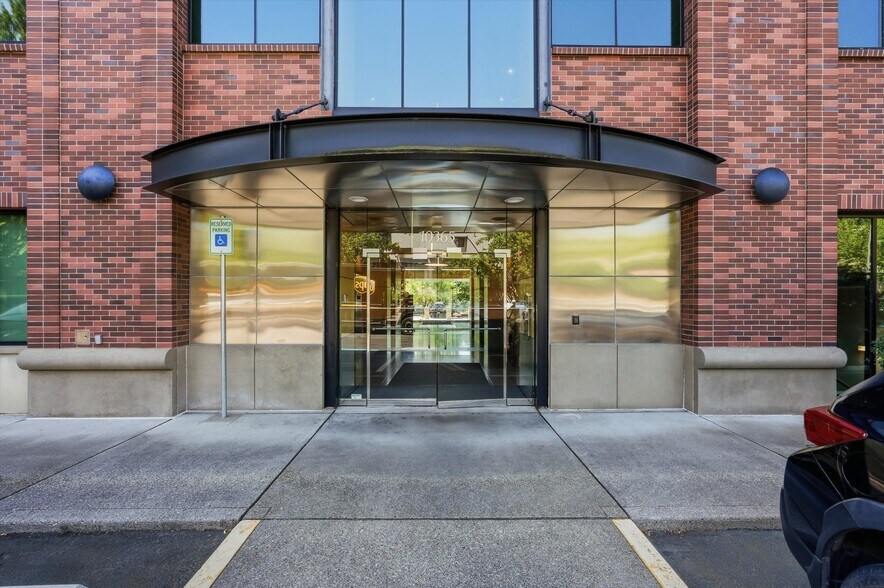 More Photos Of 10365 SE Sunnyside Rd, Clackamas Office For Lease