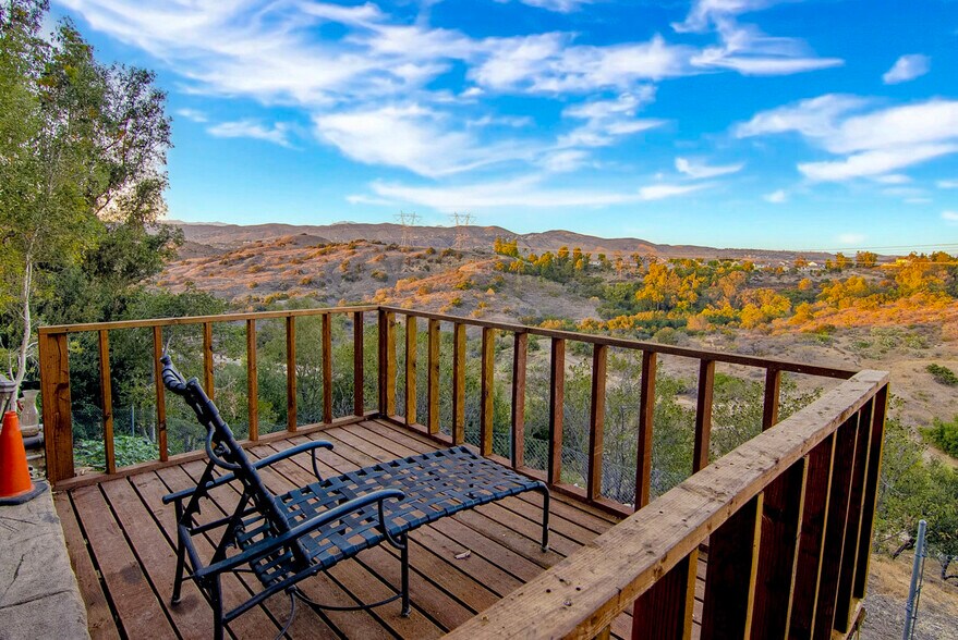 More Photos Of 365 S Mohler Dr, Anaheim Specialty For Sale