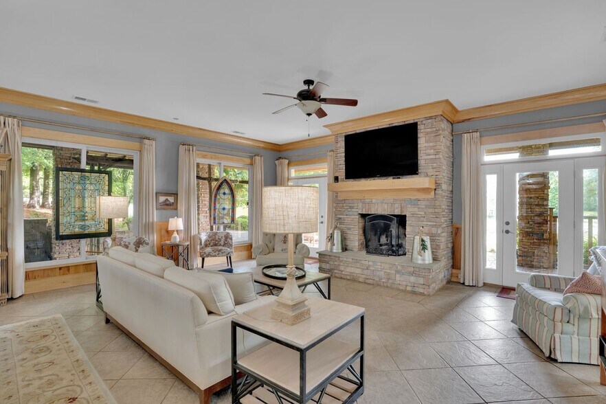 More Photos Of 1530 Buck Hill Rd, Ridgeway Industrial For Sale