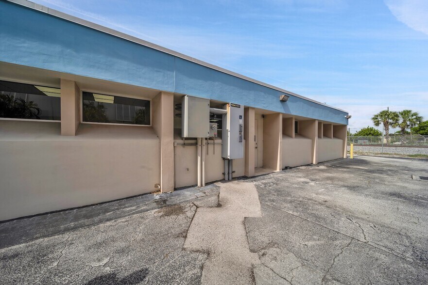 More Photos Of 6061 NE 14th Ave, Fort Lauderdale Medical For Lease