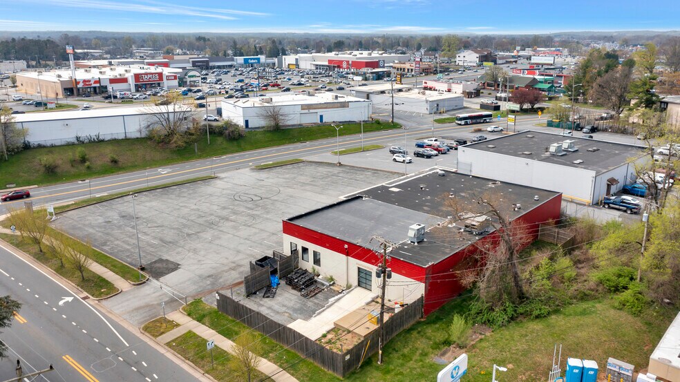 More Photos Of 101 Greenbank Rd, Wilmington Freestanding For Lease
