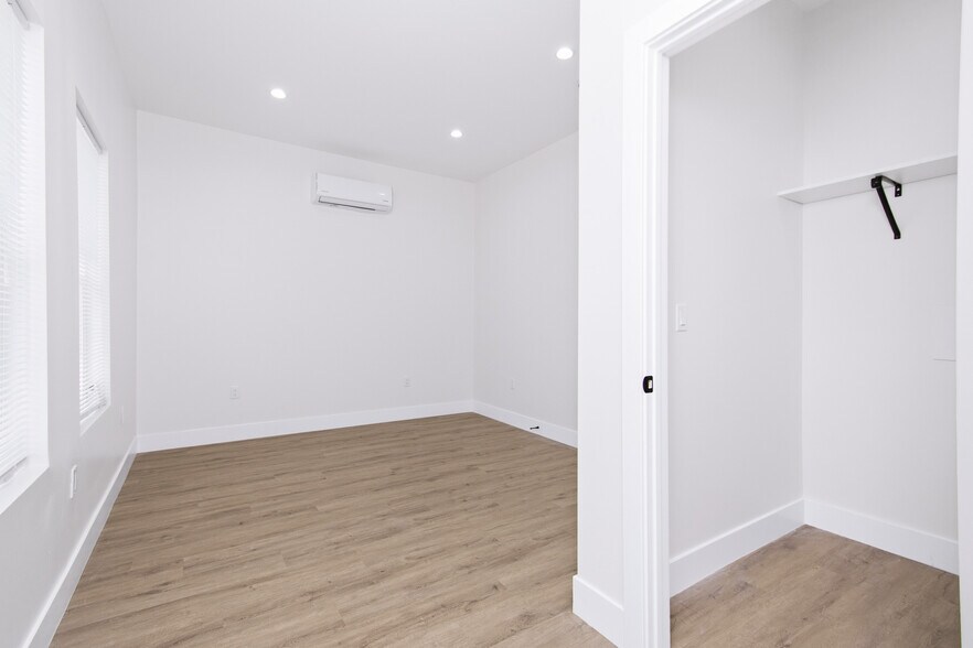 More Photos Of 1823 P St, Sacramento Apartments For Sale