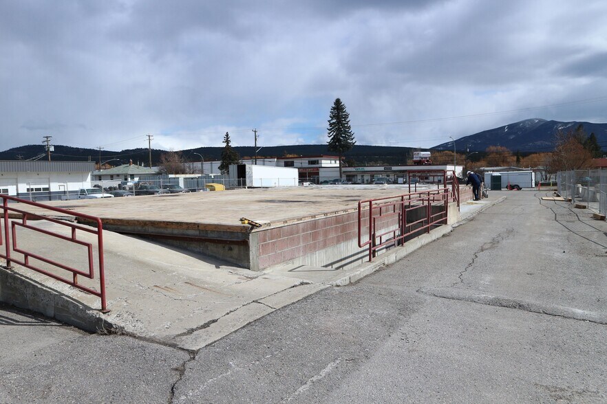 More Photos Of 810 N Cranbrook St, Cranbrook Land For Sale