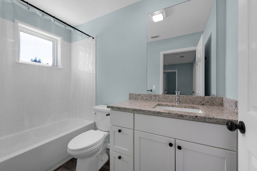 More Photos Of 401 18th St, Vero Beach Apartments For Sale