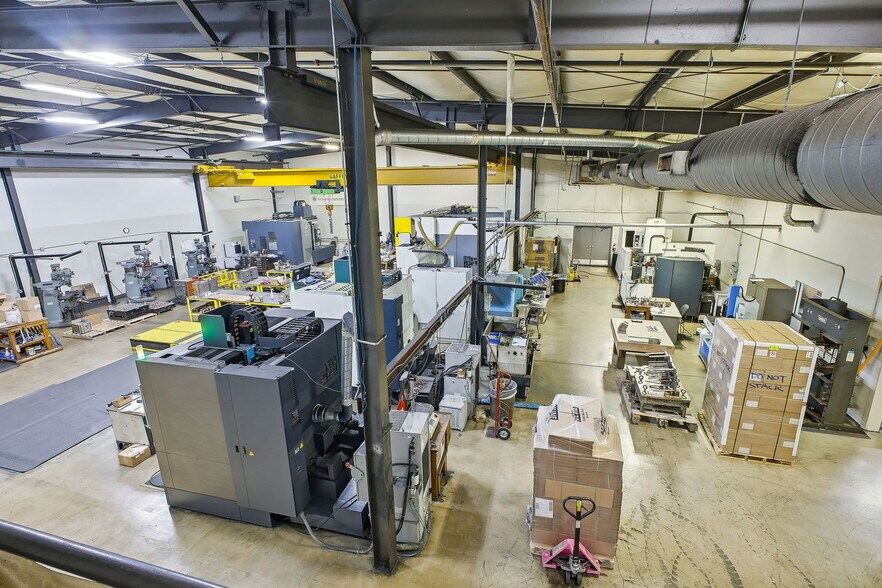 More Photos Of 315 N Park Dr, San Antonio Warehouse For Sale