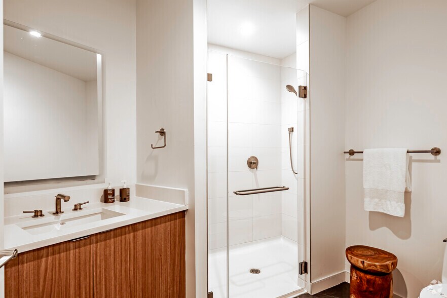 More Photos Of 55 Clinton Pl, New Rochelle Apartments For Lease