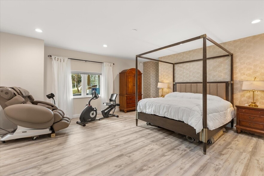 More Photos Of 455 Briar Patch Ln, Geneva Specialty For Sale