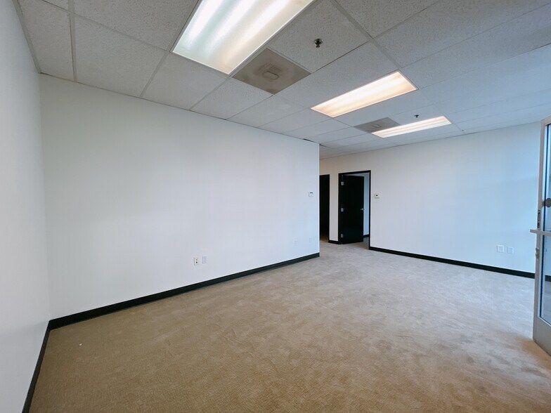 More Photos Of 15350 Fairfield Ranch Rd, Chino Hills Warehouse For Lease