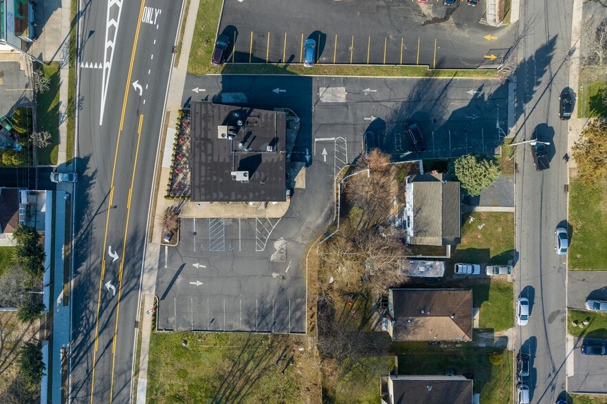 More Photos Of 76 E Pulaski Rd, Huntington Station Fast Food For Sale