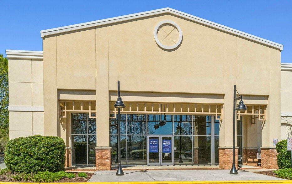 More Photos Of 598 River Hwy, Mooresville Unknown For Lease