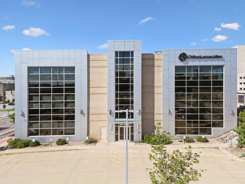 More Photos Of 600 3rd Ave SE, Cedar Rapids Office For Sale