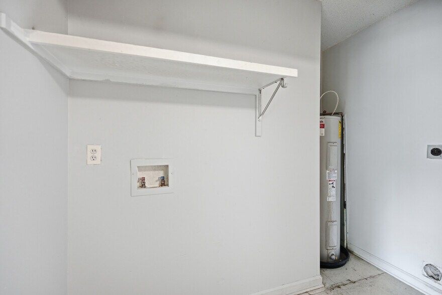 More Photos Of 433 Bradley Rd, Warren Apartments For Sale