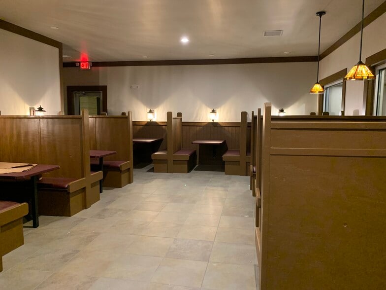 More Photos Of 219 Myrtle Ave, Carolina Beach Restaurant For Lease