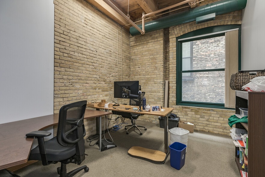 More Photos Of 413 Wacouta St, Saint Paul Office Residential For Lease