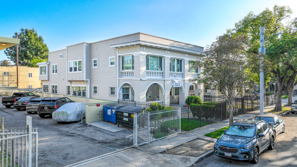 More Photos Of 1220 W 27th St, Los Angeles Dormitory For Sale