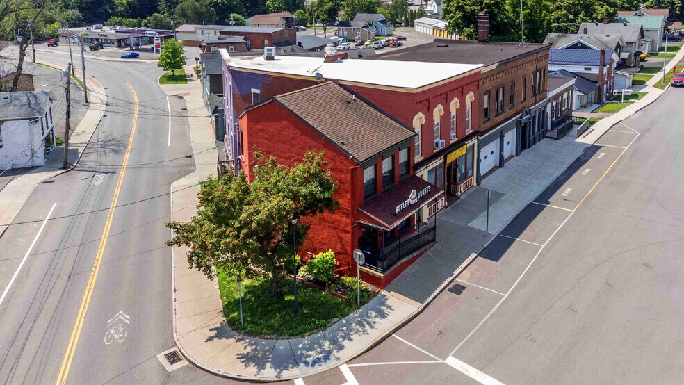 More Photos Of 4 Thomas St, Holley Restaurant For Sale