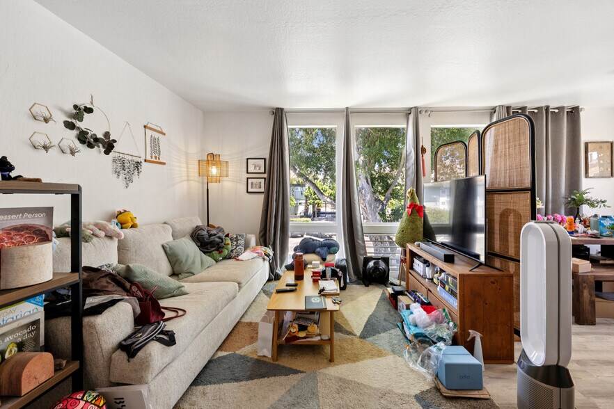 More Photos Of 263 La Pala Dr, San Jose Apartments For Sale