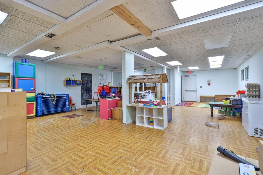 More Photos Of 2651 Highland Ave, Cincinnati Medical For Sale