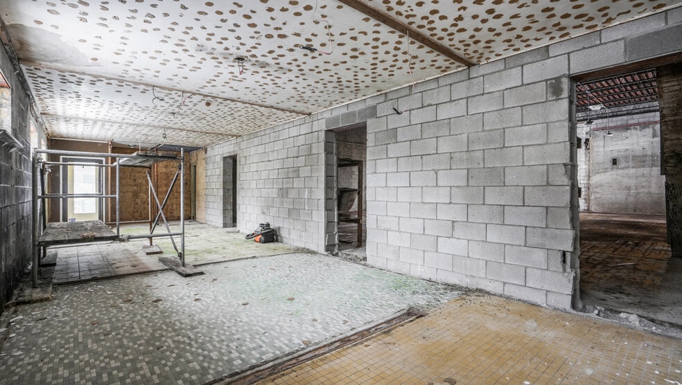 More Photos Of 2750 Banksville Rd, Pittsburgh Warehouse For Sale